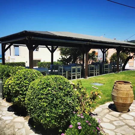 Nafsika 2* Agios Stefanos Avliotes (Corfu)